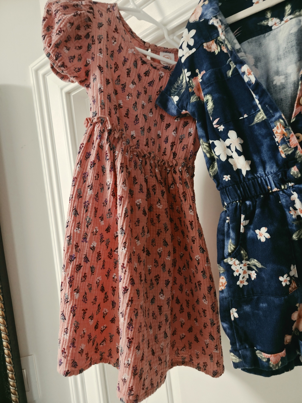 Bundle Dresses - Picture 5 of 5